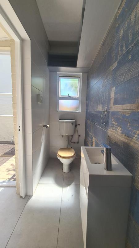 To Let 3 Bedroom Property for Rent in Pinelands Western Cape